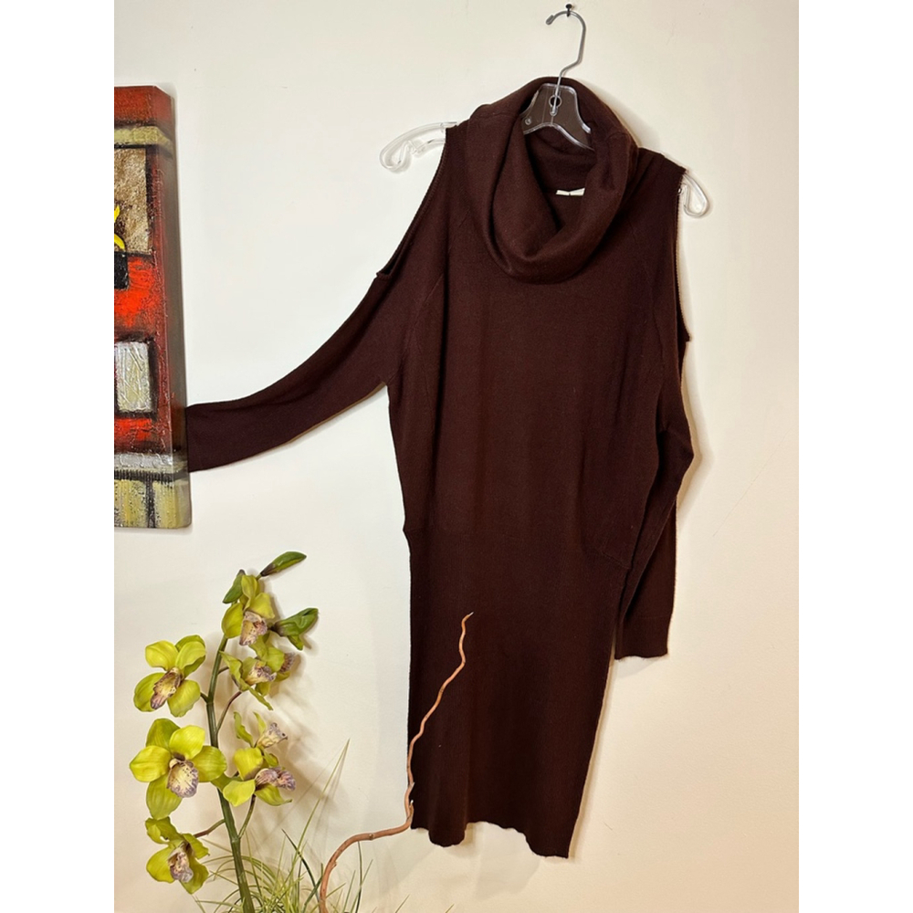 RIPE turtle neck with open shoulder dress in Burgundy Size M
